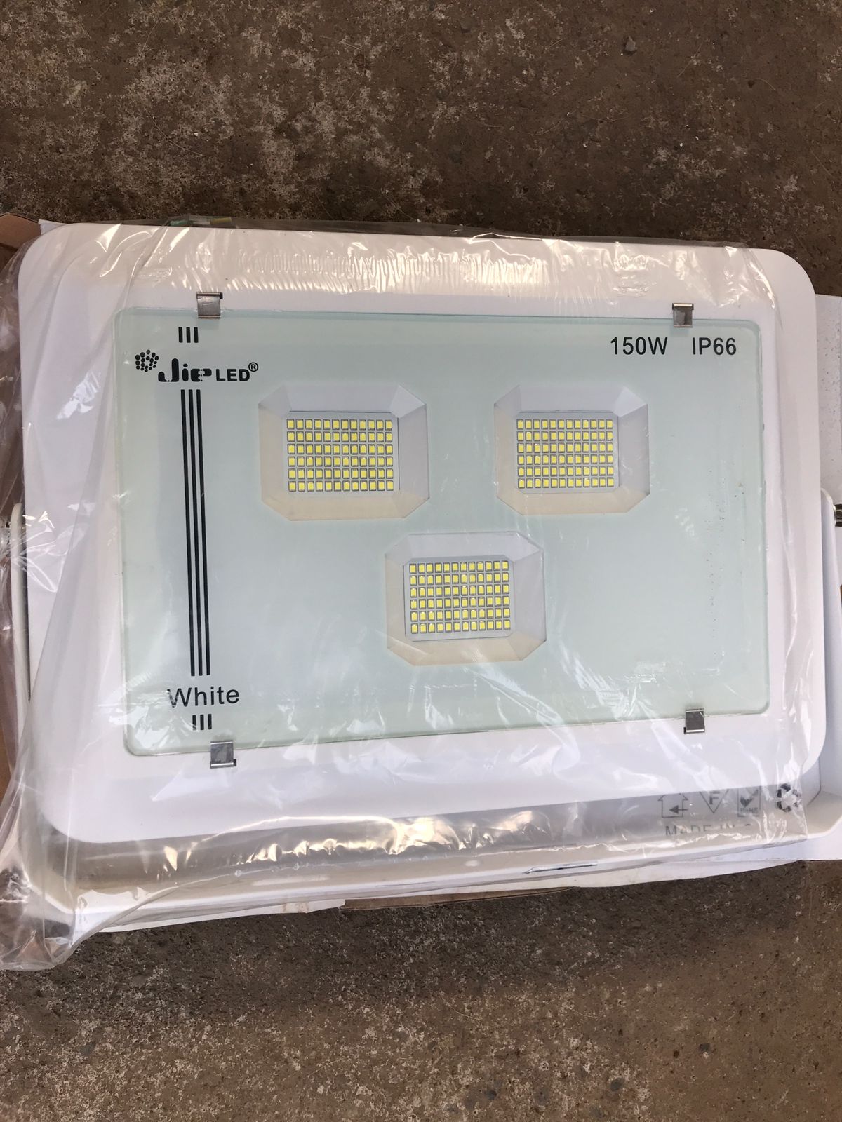 Foco-de-area-led-150-W-1