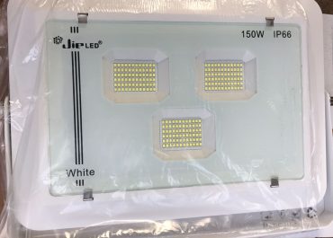 Foco-de-area-led-150-W