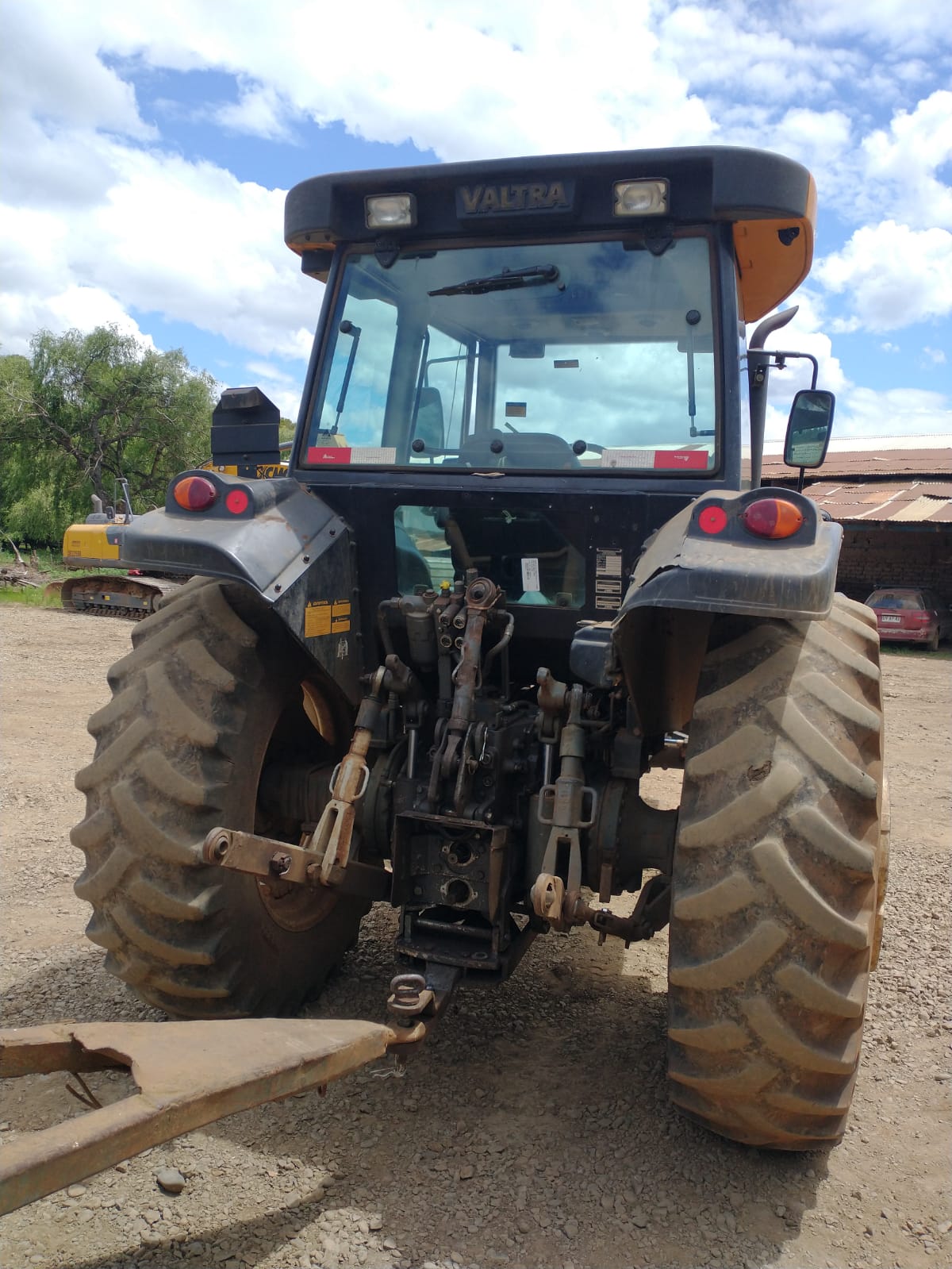 Valtra-6